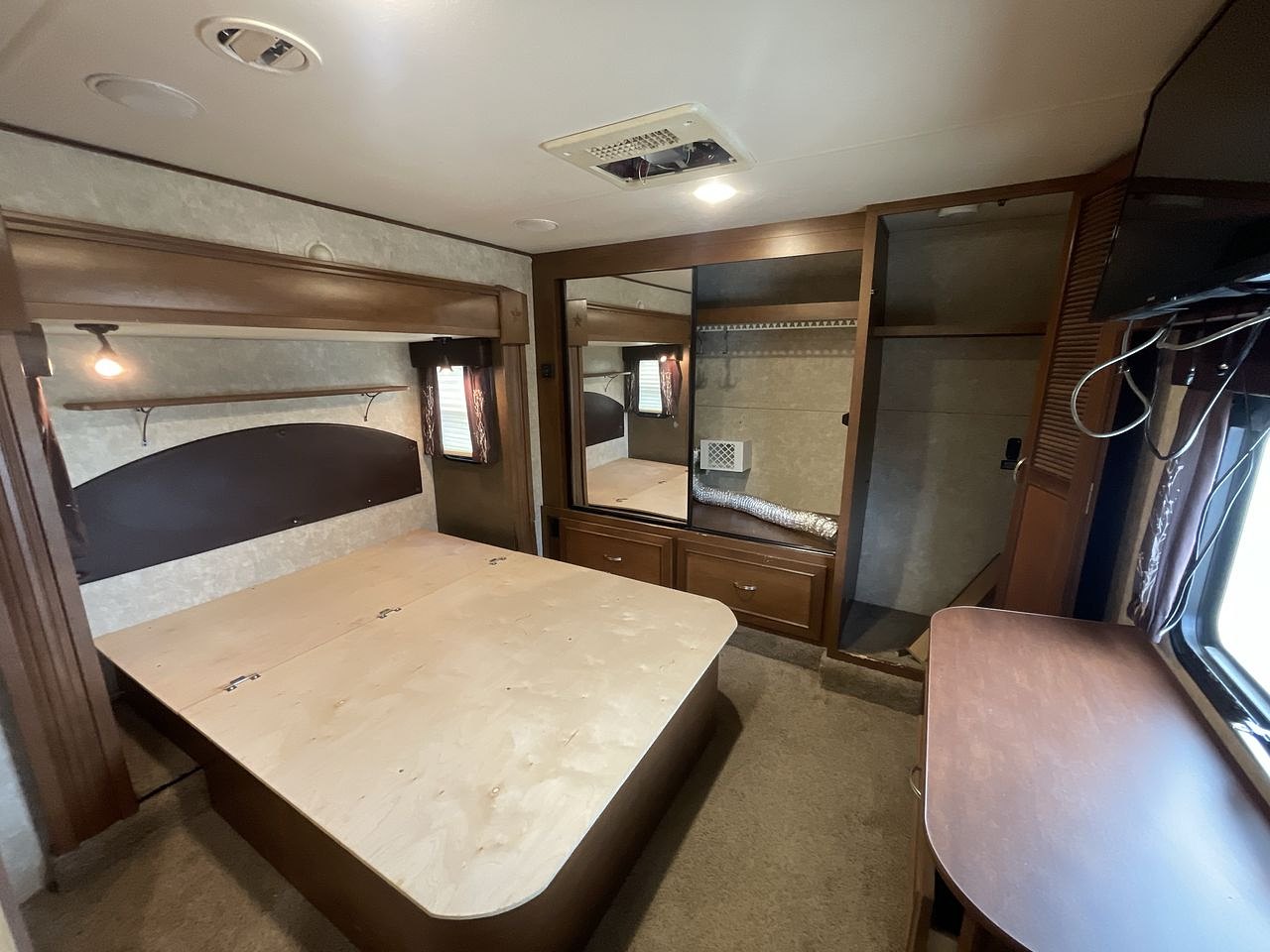 2017 HIGHLAND RIDGE OPEN RANGE 337RLS