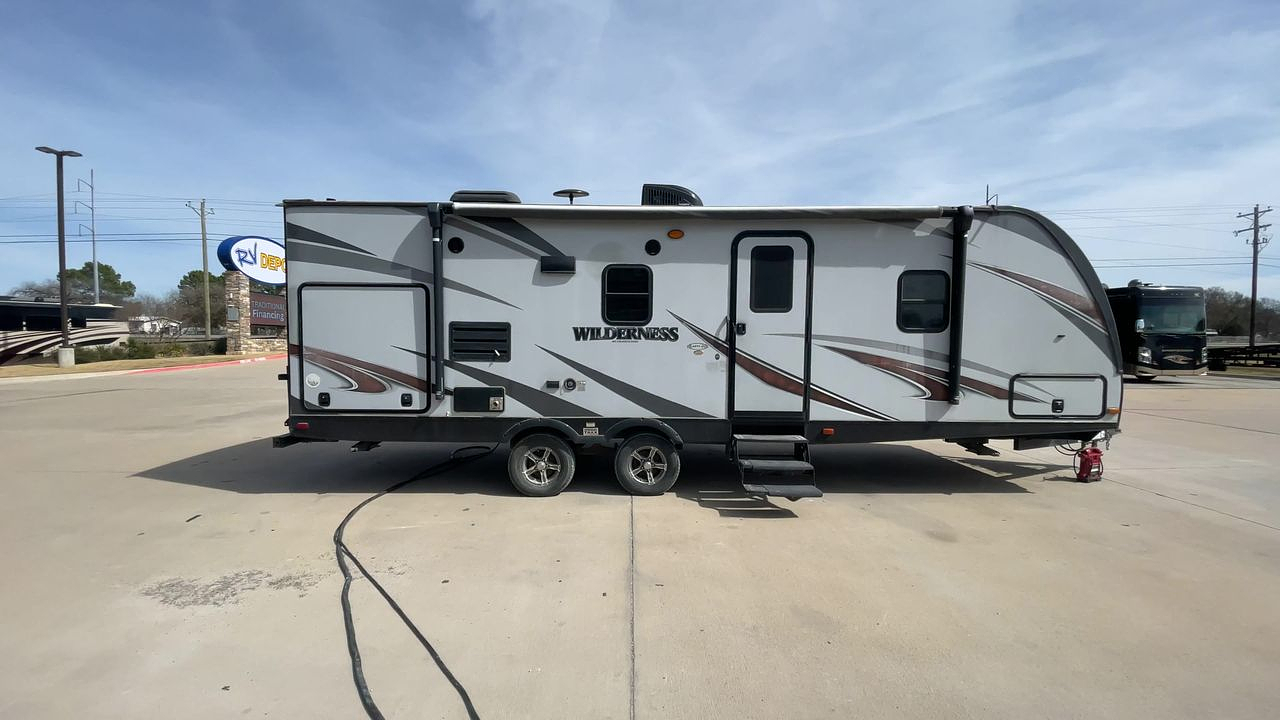 2018 HEARTLAND WILDERNESS 2450FB