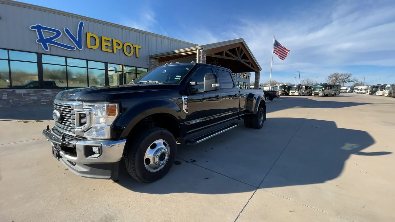 2022 Ford F-350 LARIAT FX4