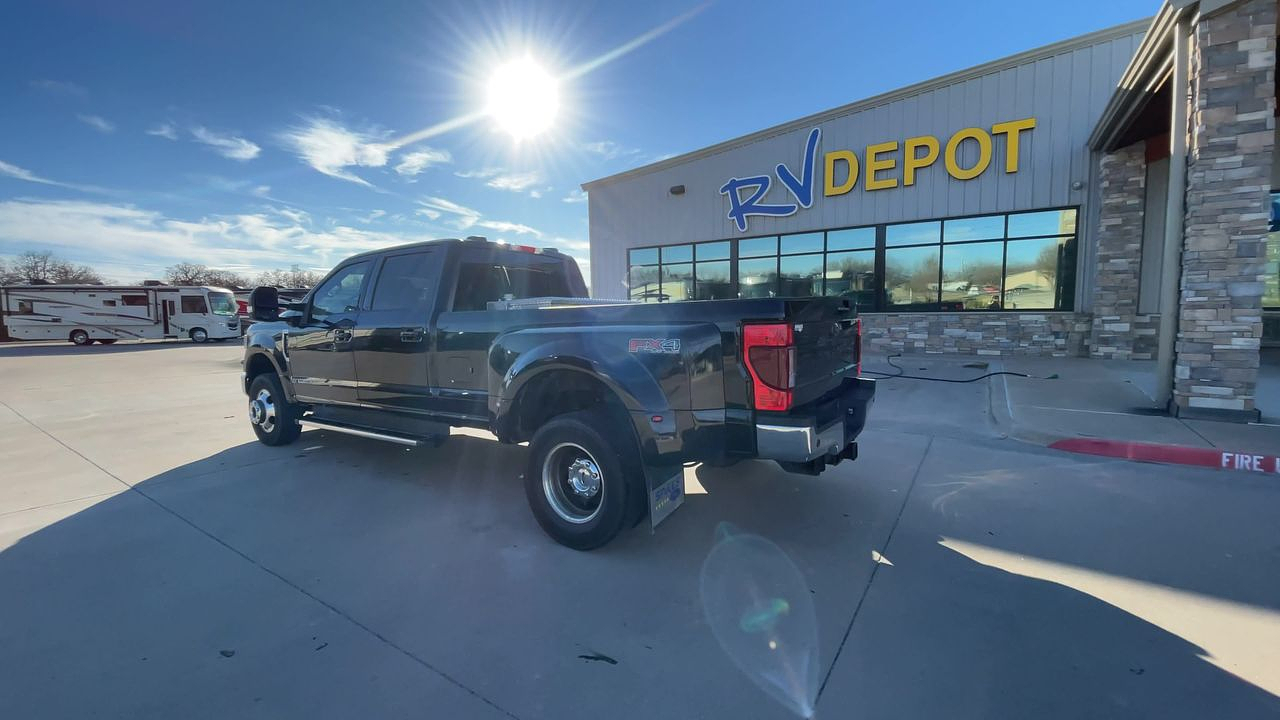 2022 Ford F-350 LARIAT FX4