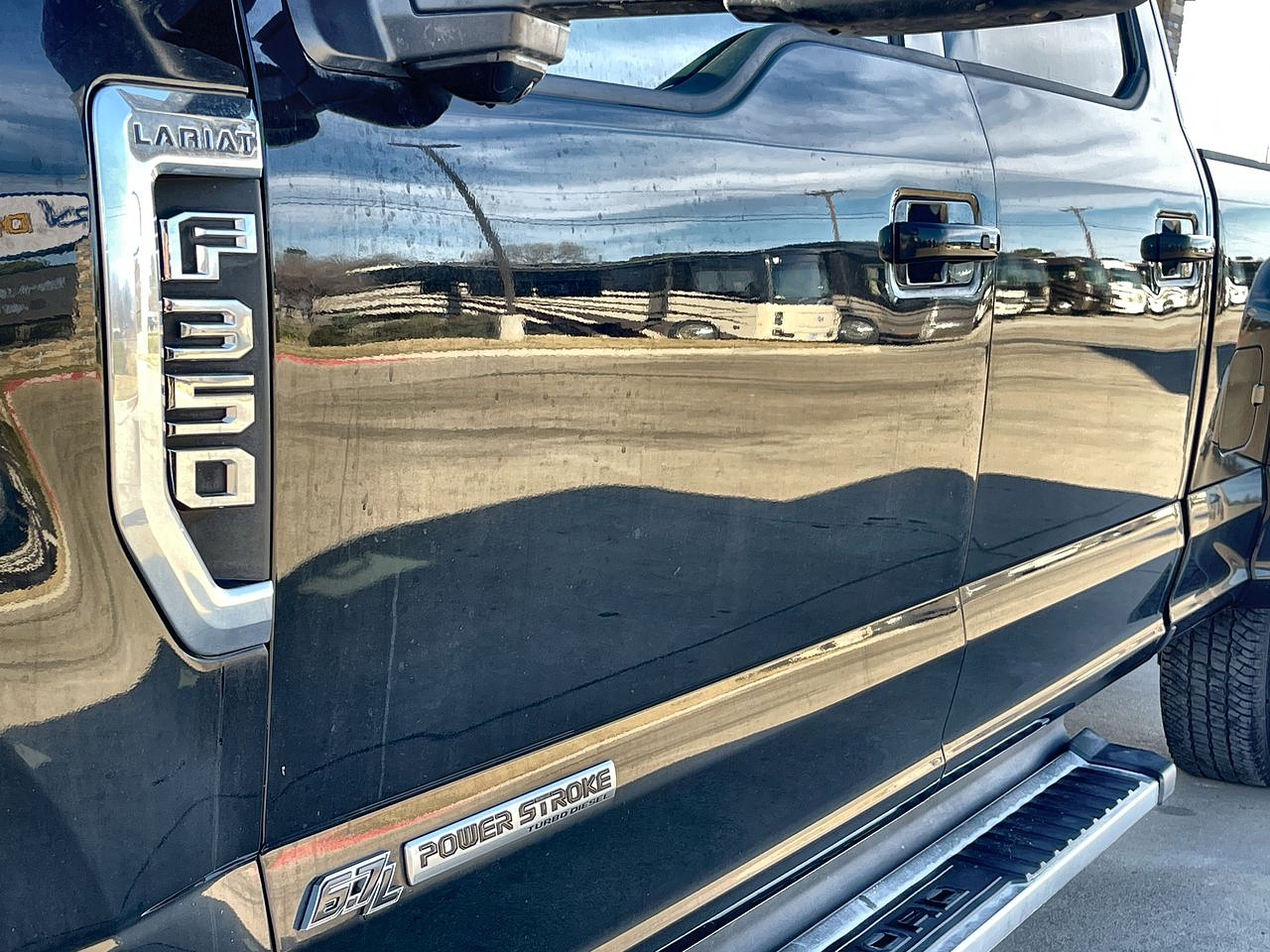 2022 Ford F-350 LARIAT FX4