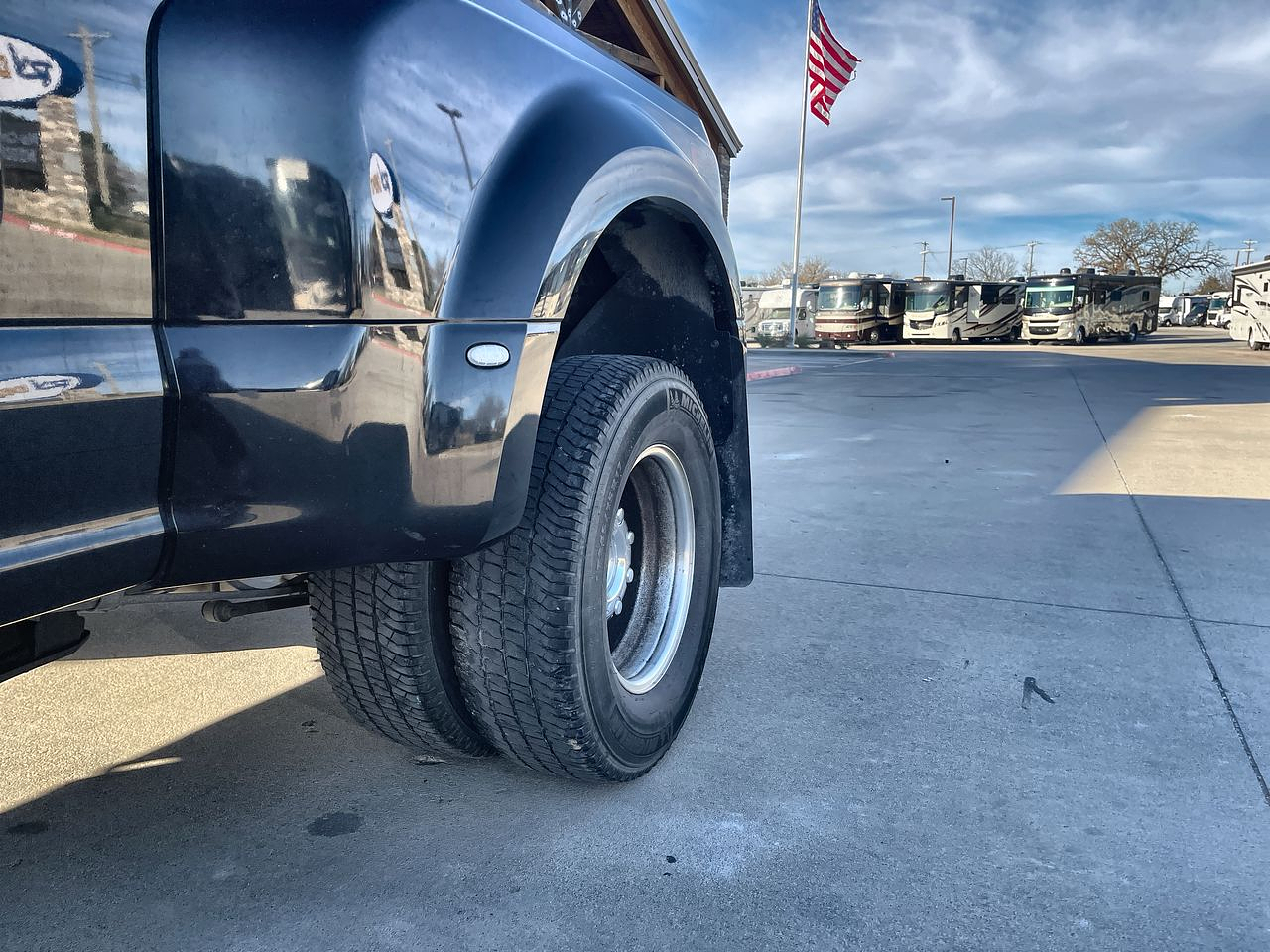 2022 Ford F-350 LARIAT FX4