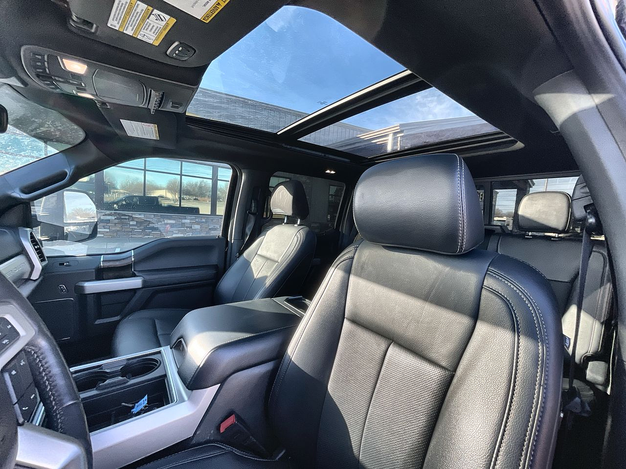 2022 Ford F-350 LARIAT FX4