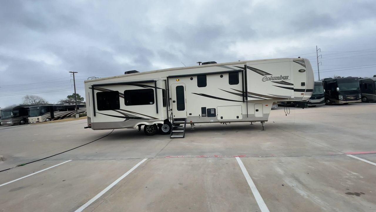 2019 COLUMBUS 383FB PALOMINO