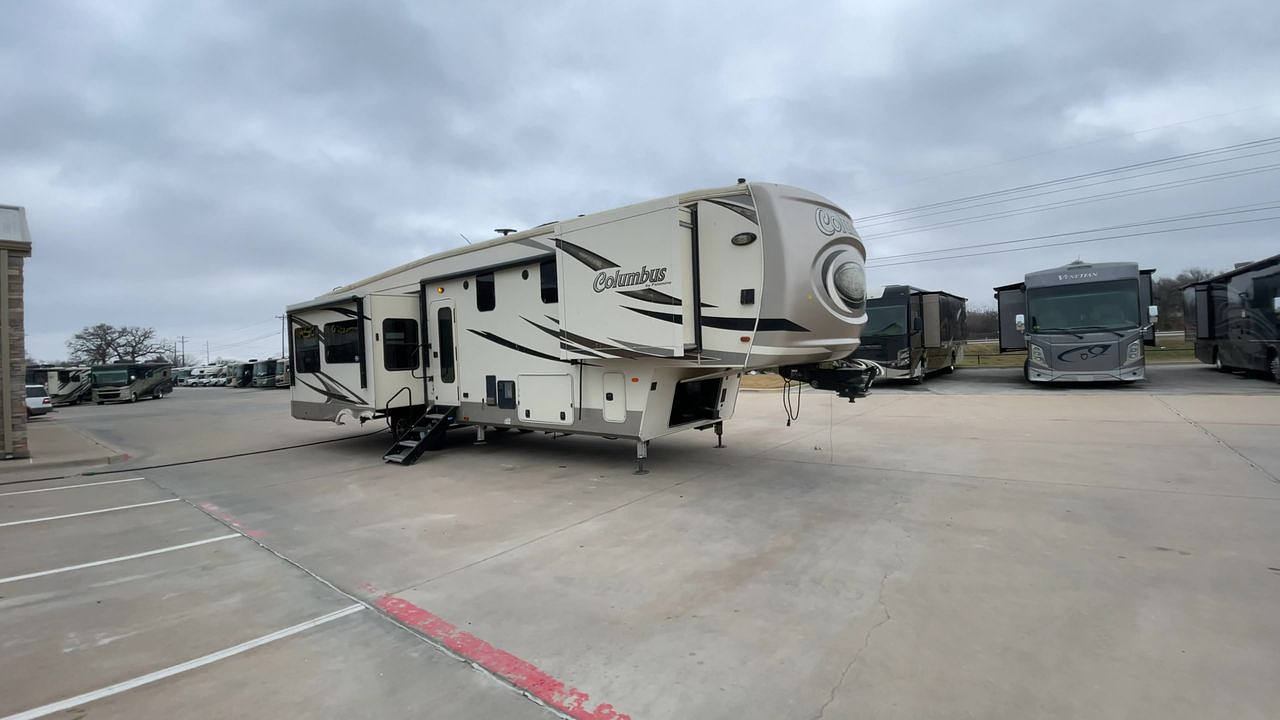 2019 COLUMBUS 383FB PALOMINO