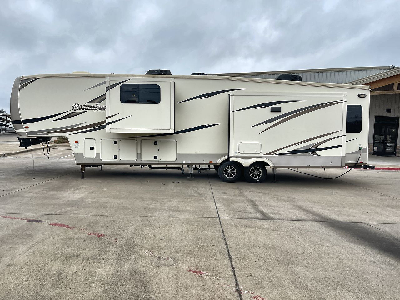 2019 COLUMBUS 383FB PALOMINO
