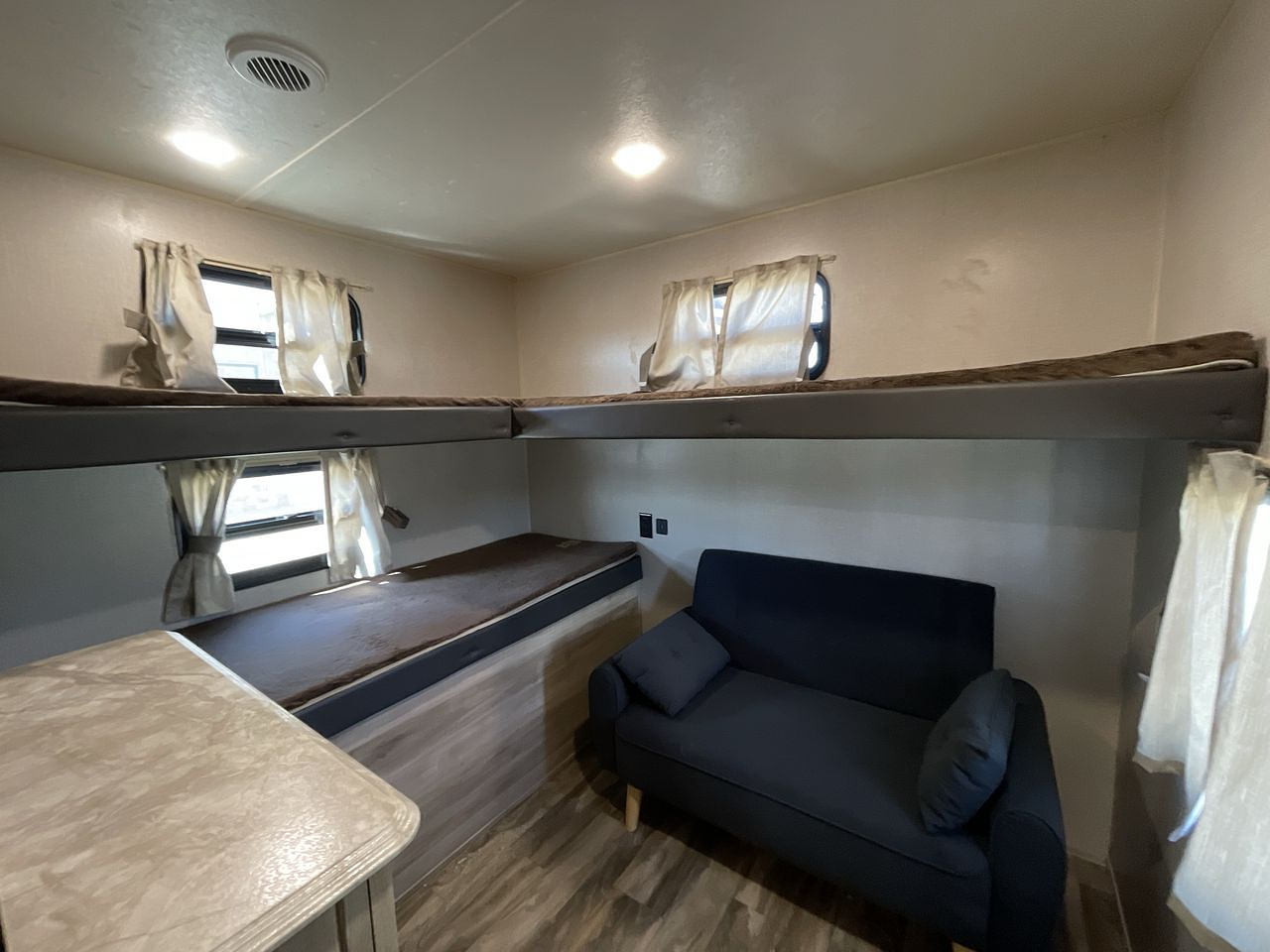 2020 COACHMEN CATALINA 303QBCK