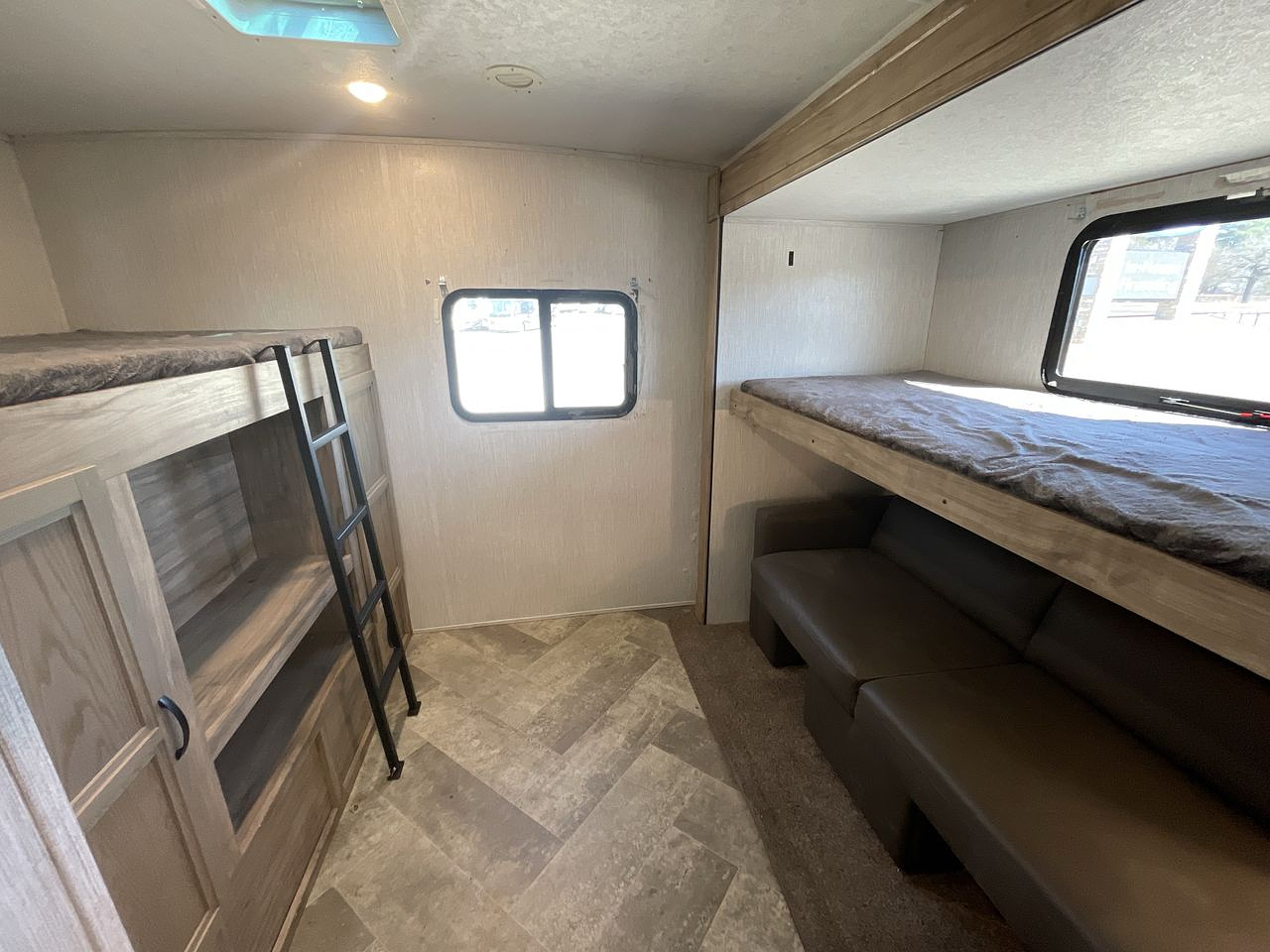 2022 PALOMINO SOLAIRE 320TSBH