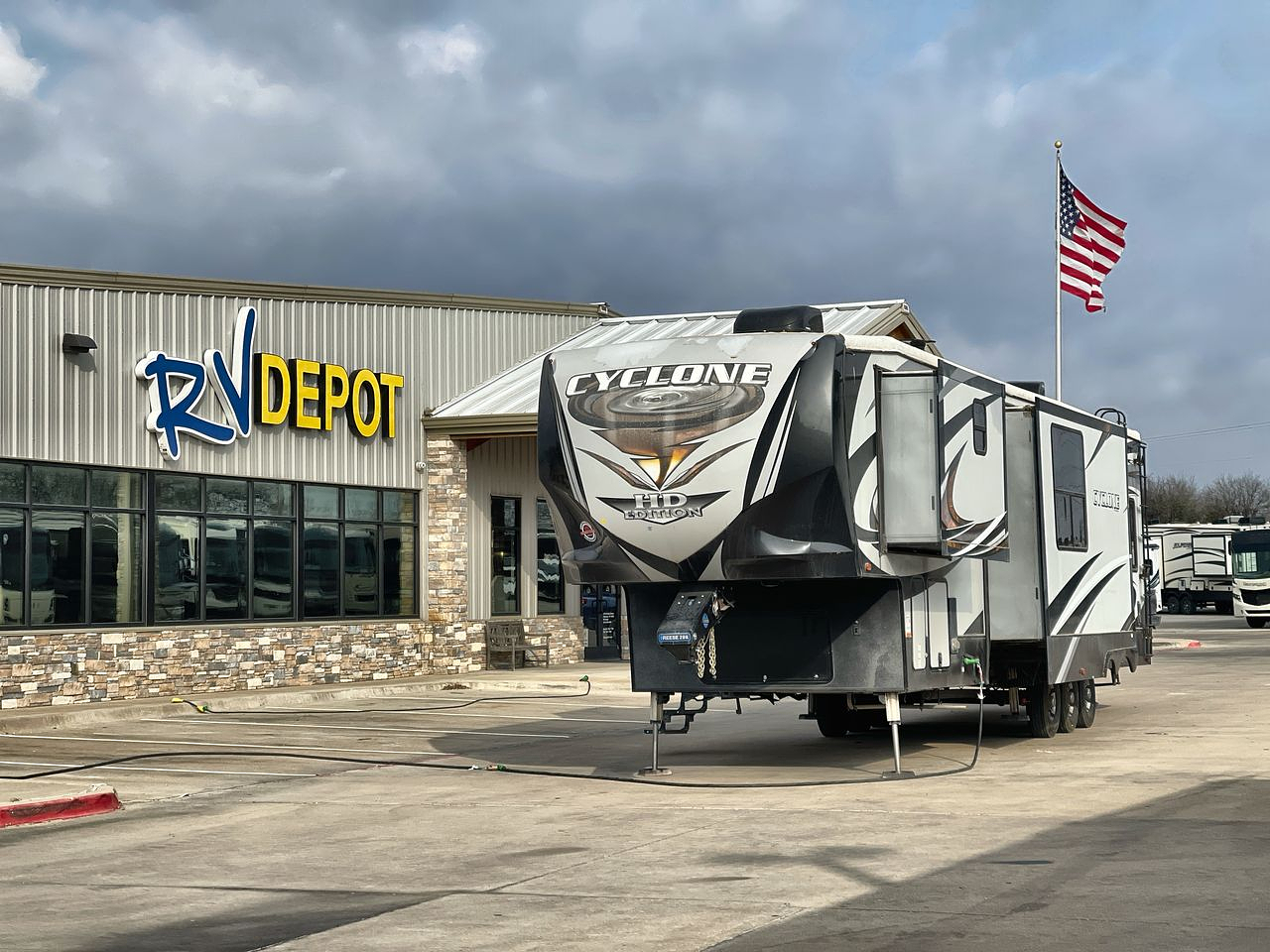 2017 HEARTLAND CYCLONE 4200