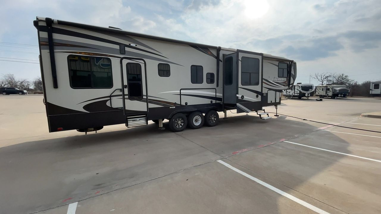 2017 HEARTLAND CYCLONE 4200