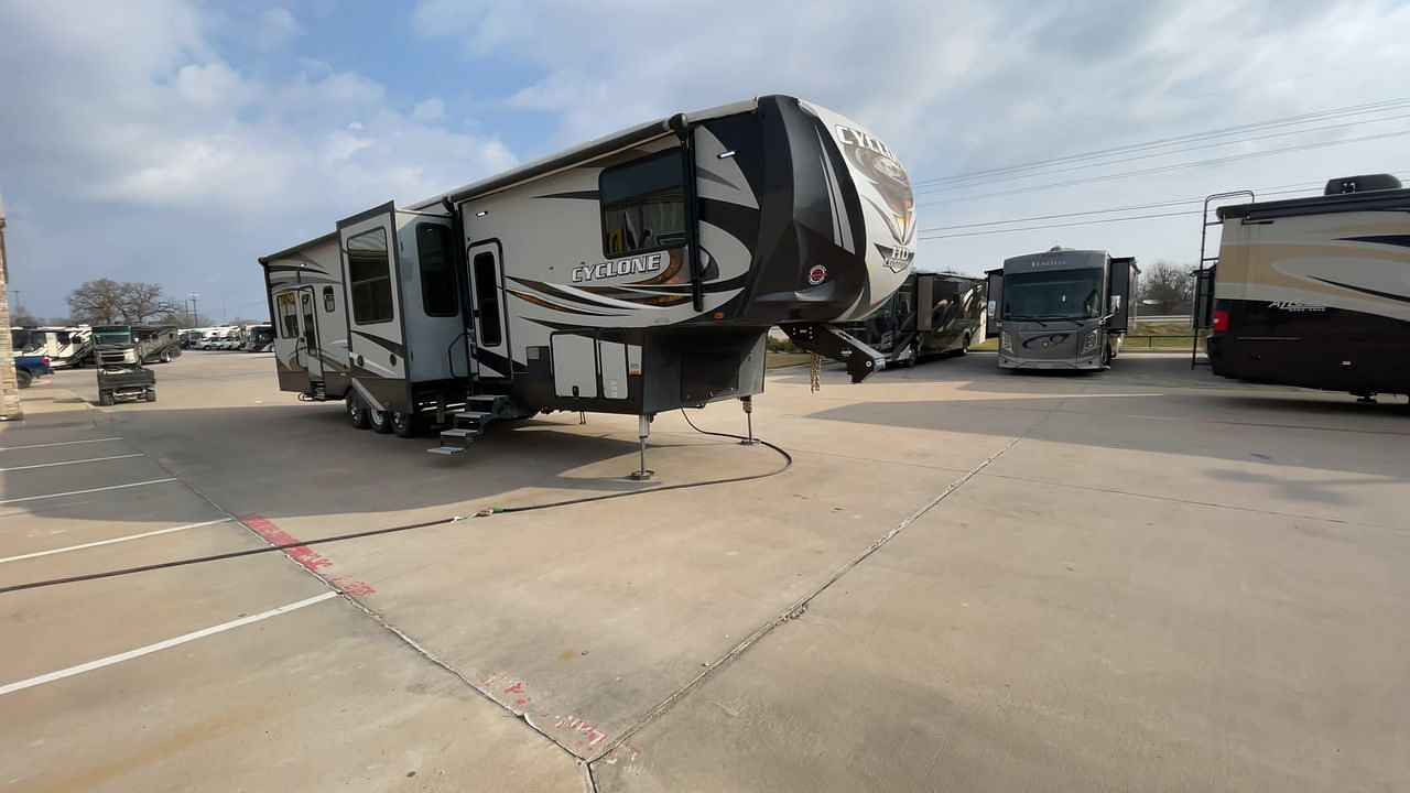 2017 HEARTLAND CYCLONE 4200