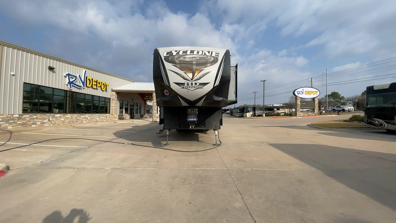 2017 HEARTLAND CYCLONE 4200