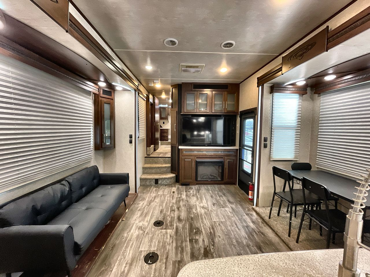 2017 HEARTLAND CYCLONE 4200