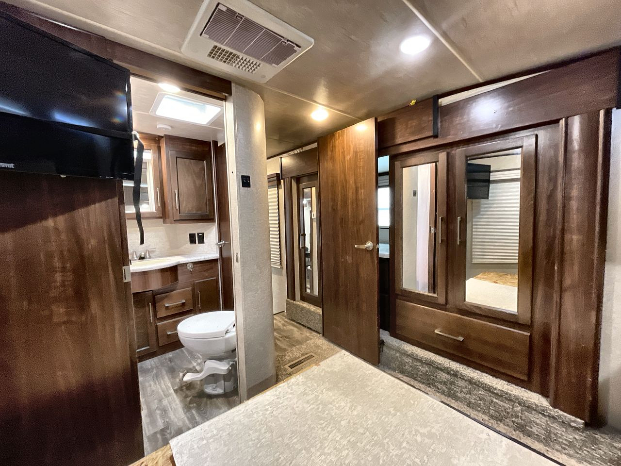 2017 HEARTLAND CYCLONE 4200