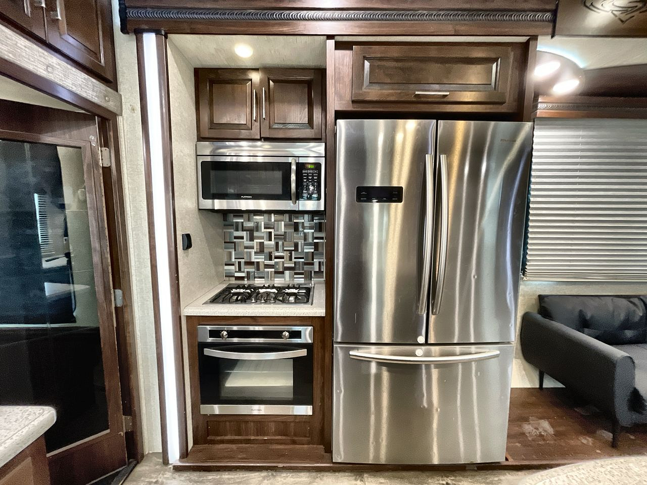 2017 HEARTLAND CYCLONE 4200