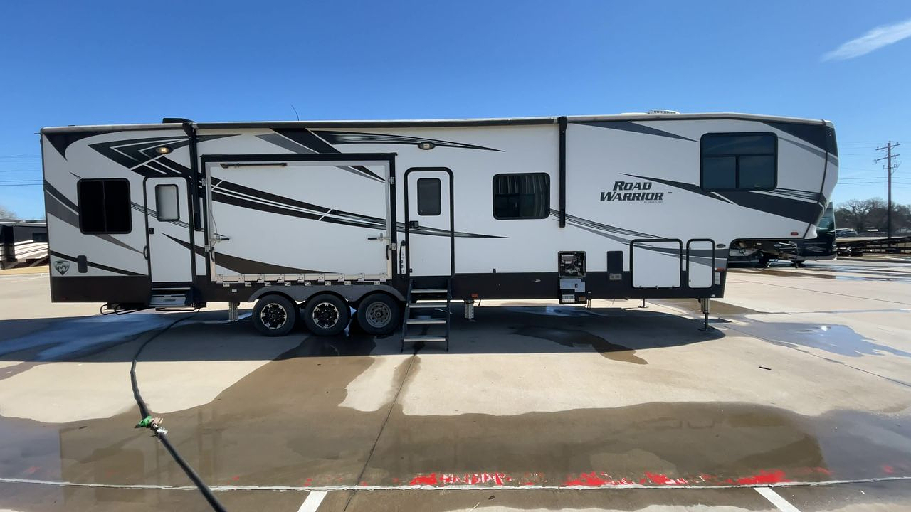 2019 HEARTLAND ROAD WARRIOR 427RW