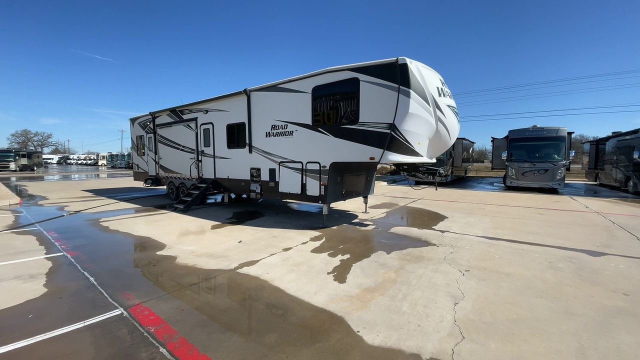 2019 HEARTLAND ROAD WARRIOR 427RW