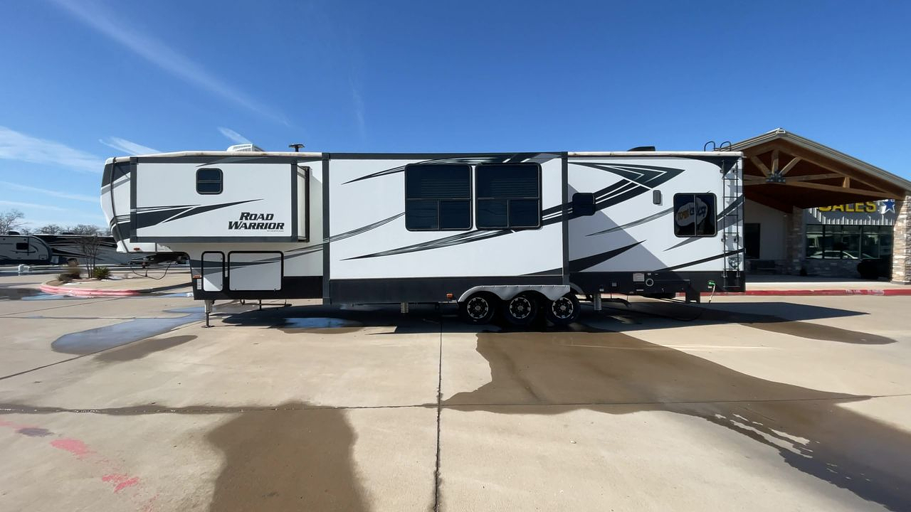 2019 HEARTLAND ROAD WARRIOR 427RW