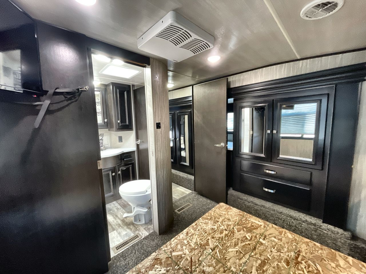 2019 HEARTLAND ROAD WARRIOR 427RW