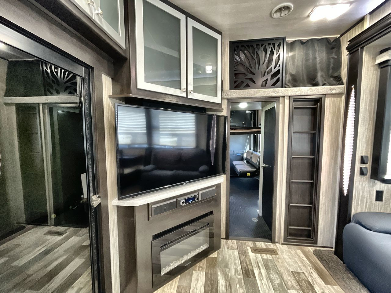 2019 HEARTLAND ROAD WARRIOR 427RW