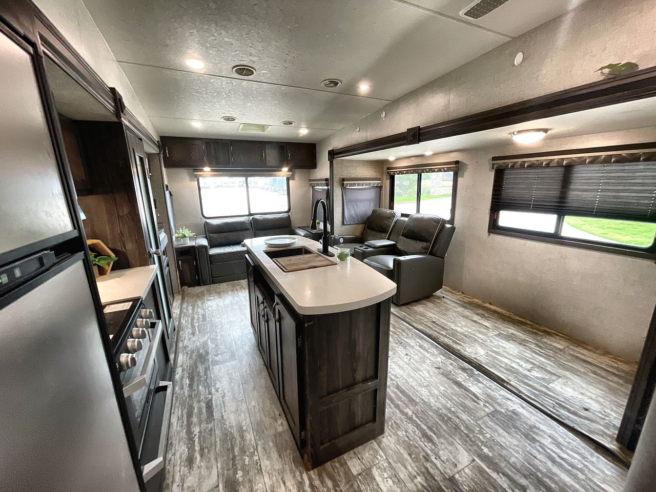 2020 HIGHLAND RIDGE MESA RIDGE 335MBH