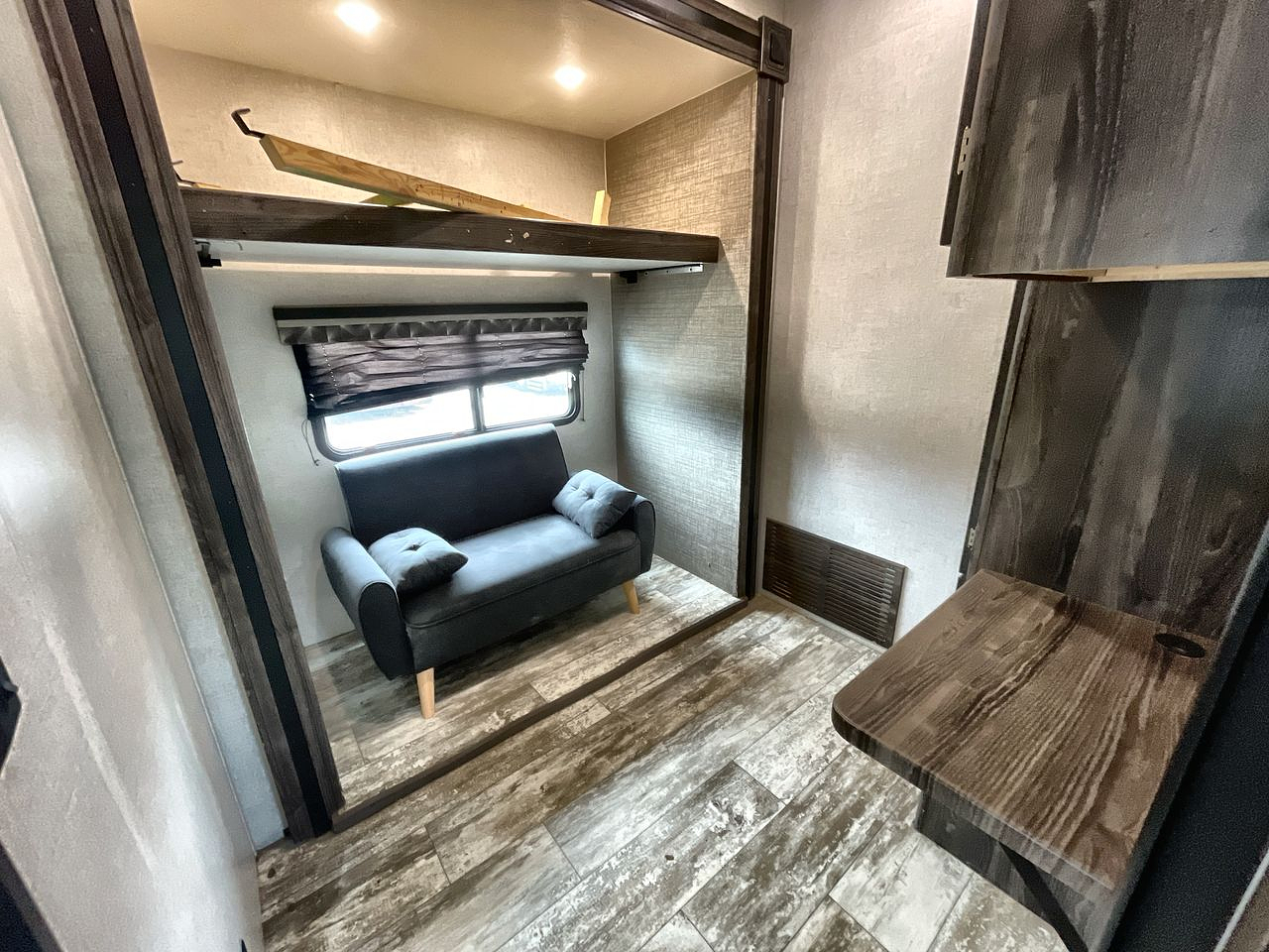 2020 HIGHLAND RIDGE MESA RIDGE 335MBH