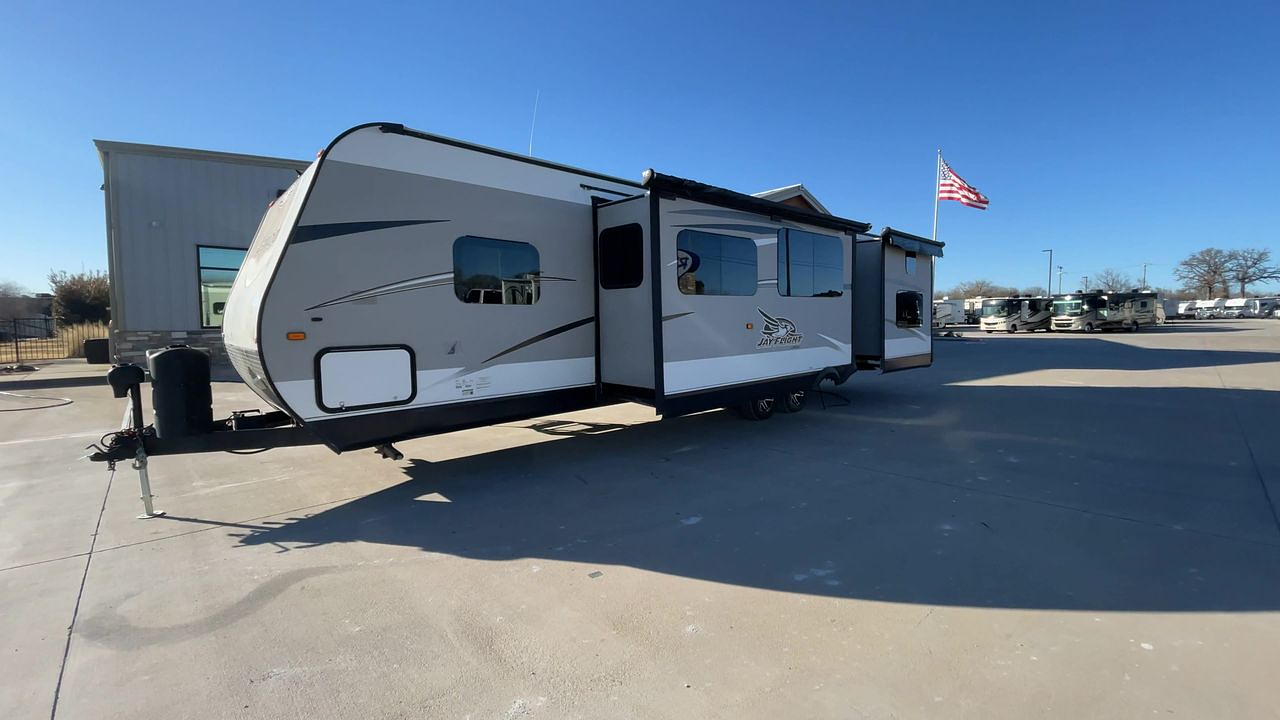 2017 JAYCO JAYFLIGHT 32BHDS