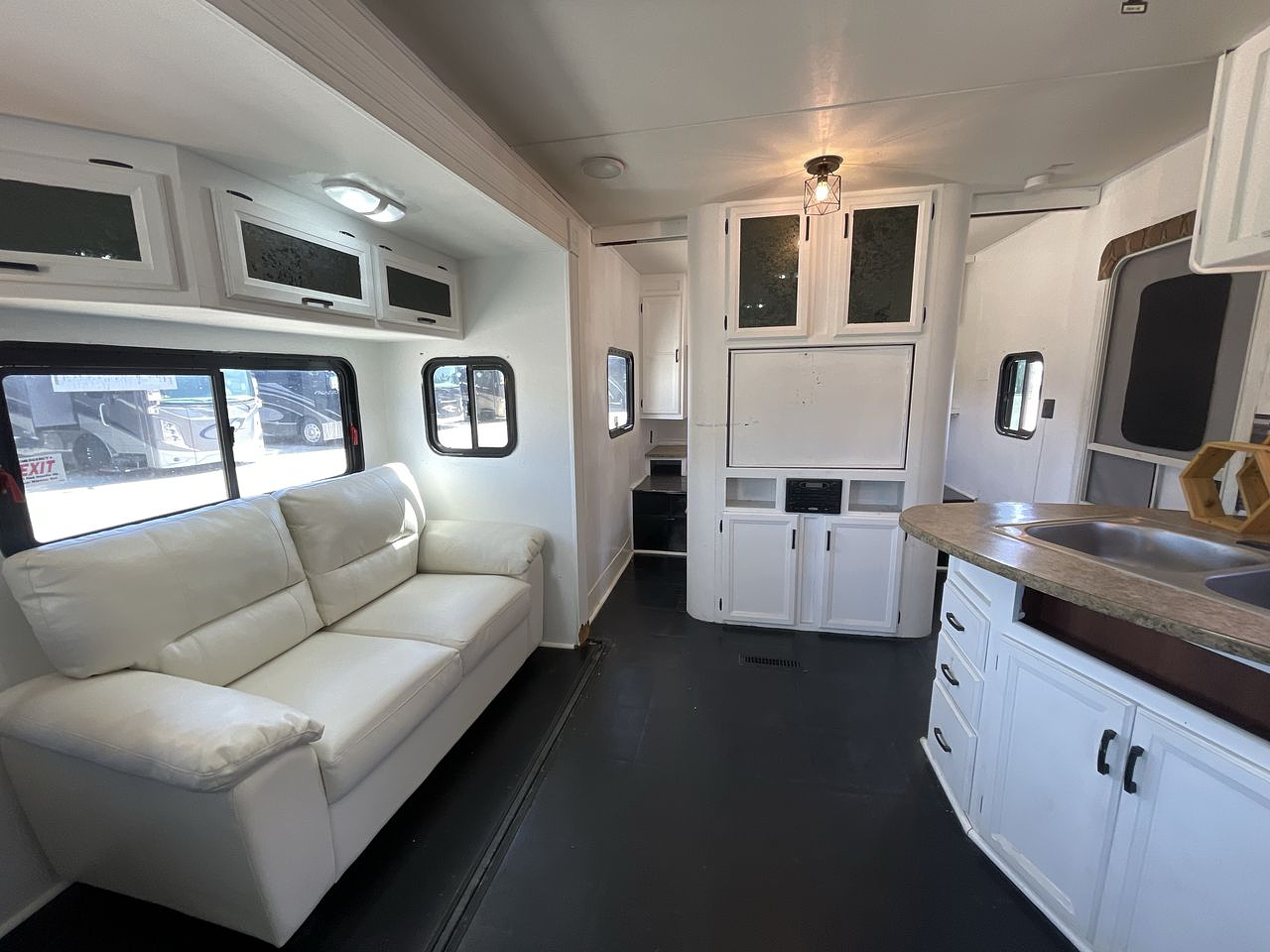 2013 ZINGER ZT-310-SB