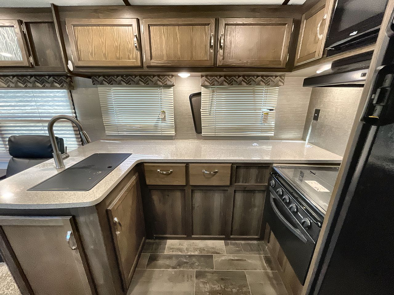 2018 KEYSTONE PREMIER 30RIPR