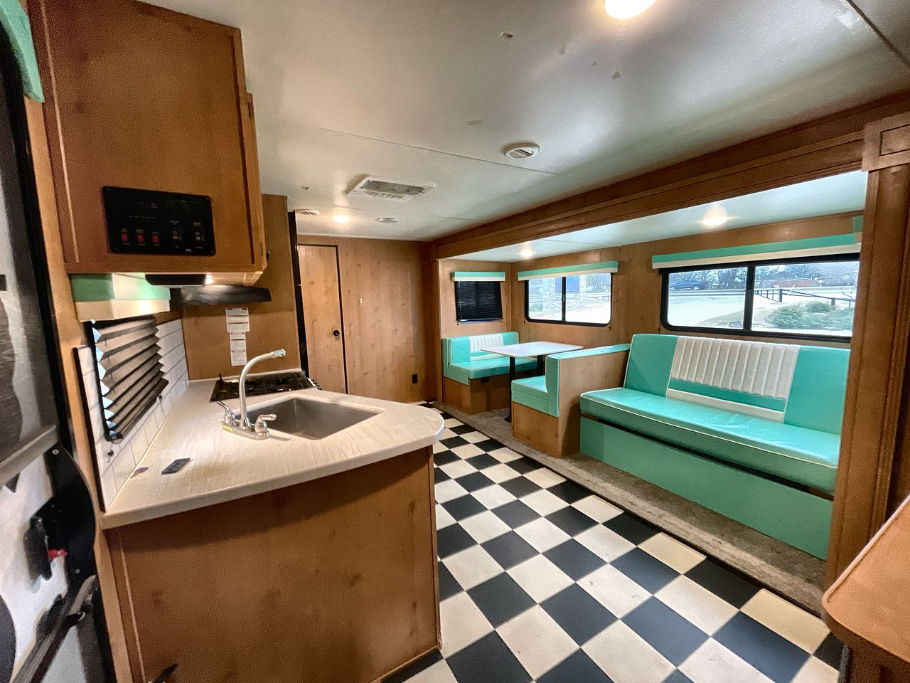 2023 RIVERSIDE RETRO 245RB