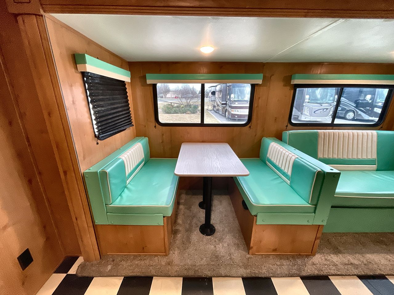 2023 RIVERSIDE RETRO 245RB