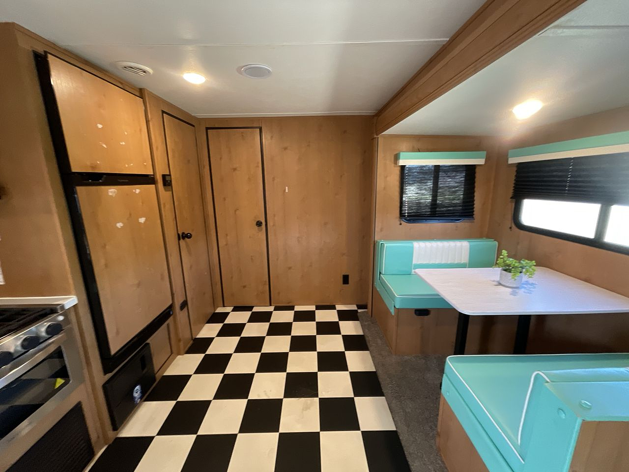 2023 RIVERSIDE RETRO 245RB