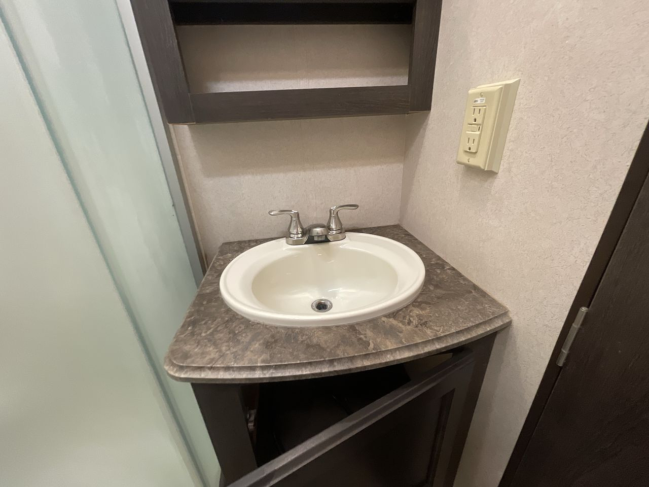 2018 FOREST RIVER SANDSTORM 271GSLR