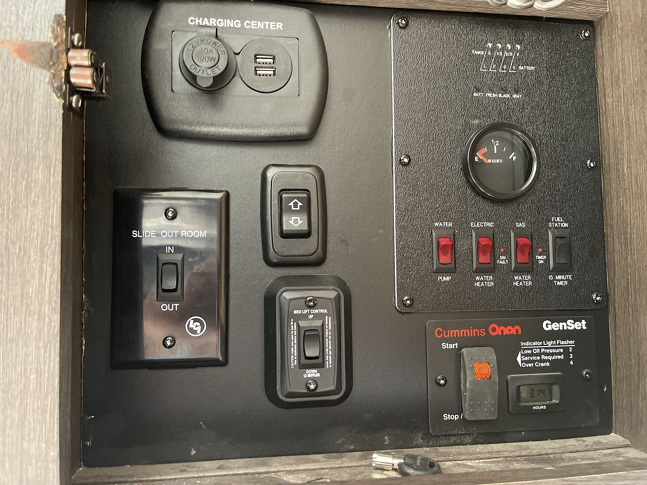 2018 FOREST RIVER SANDSTORM 271GSLR