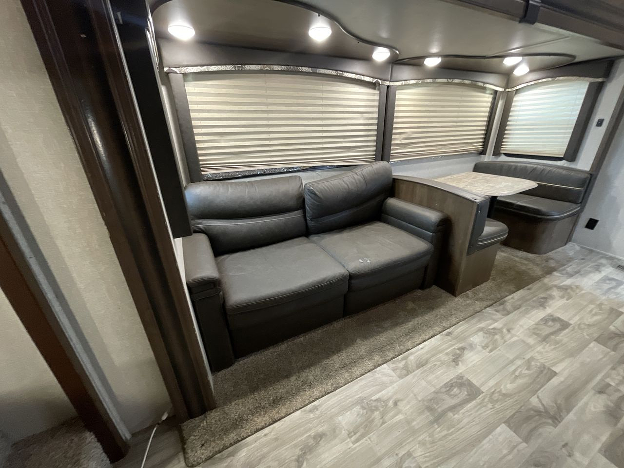 2019 KEYSTONE COUGAR 29RDB