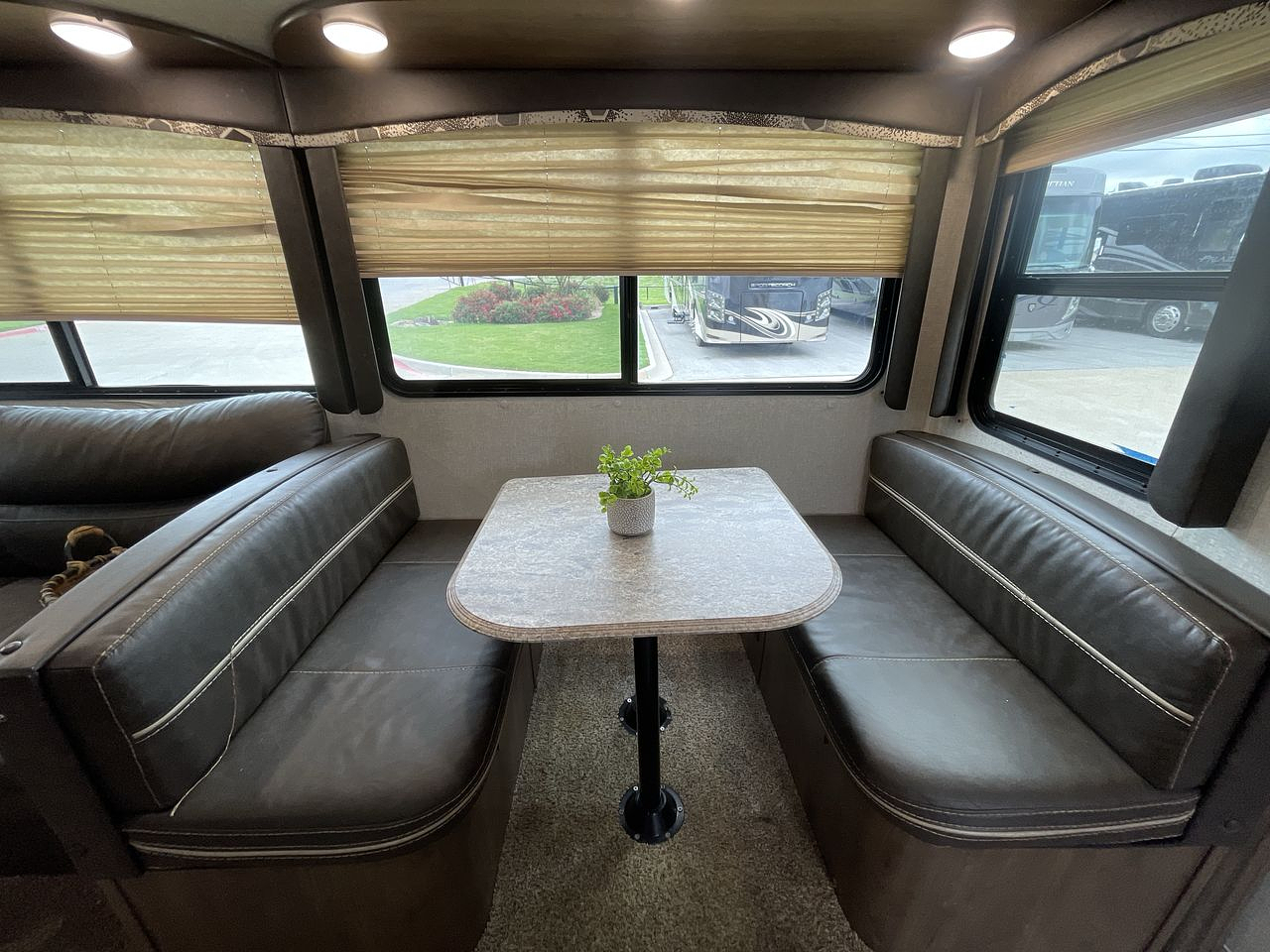 2019 KEYSTONE COUGAR 29RDB