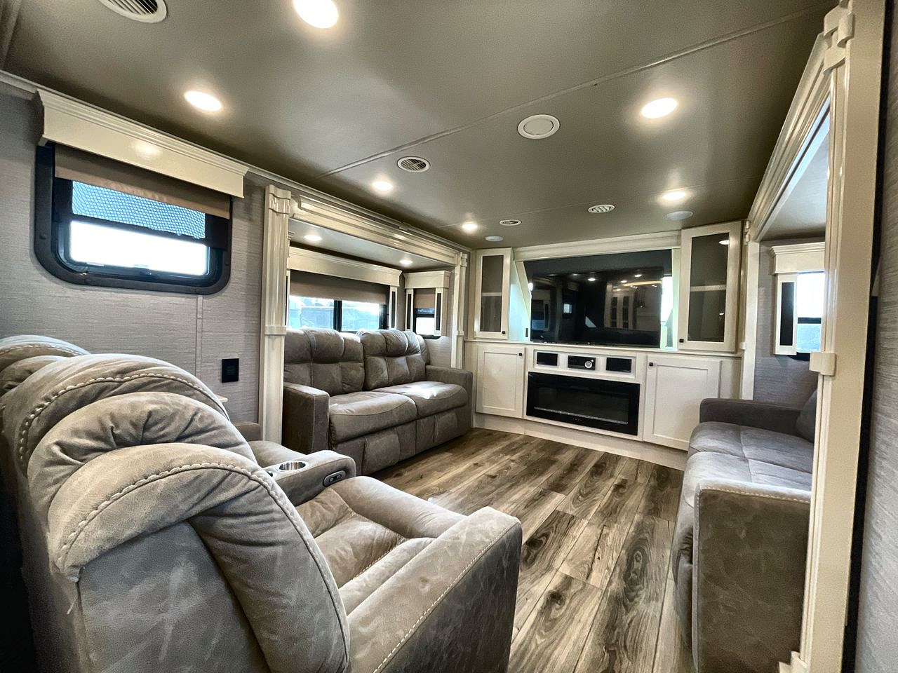 2022 VANLEIGH VILANO 377FL