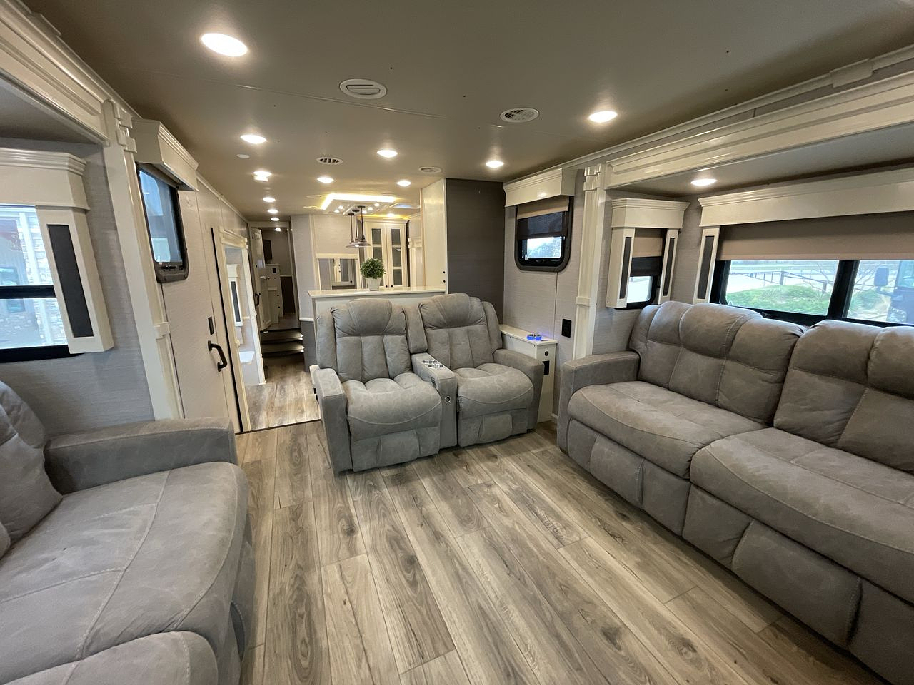 2022 VANLEIGH VILANO 377FL