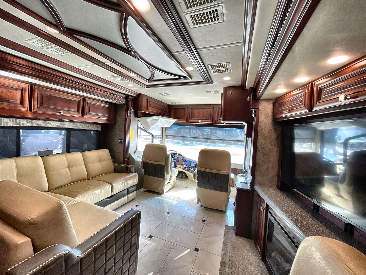 2015 MONACO DYNASTY 45P