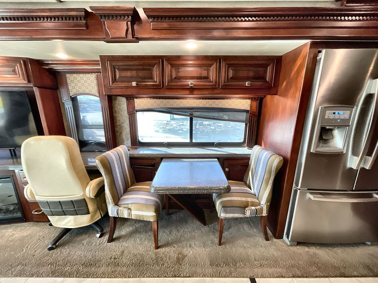 2015 MONACO DYNASTY 45P