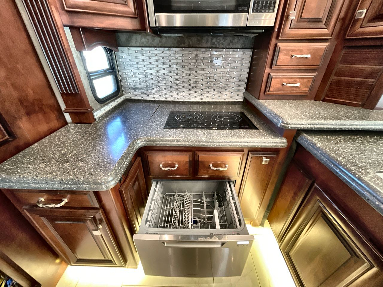 2015 MONACO DYNASTY 45P