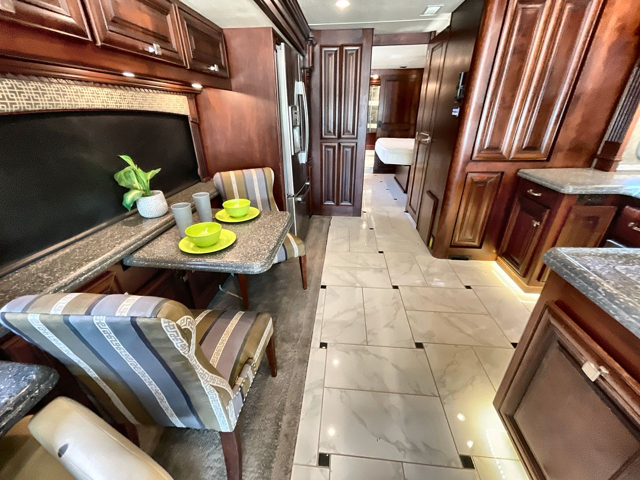 2015 MONACO DYNASTY 45P