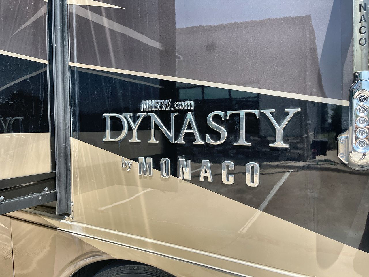 2015 MONACO DYNASTY 45P