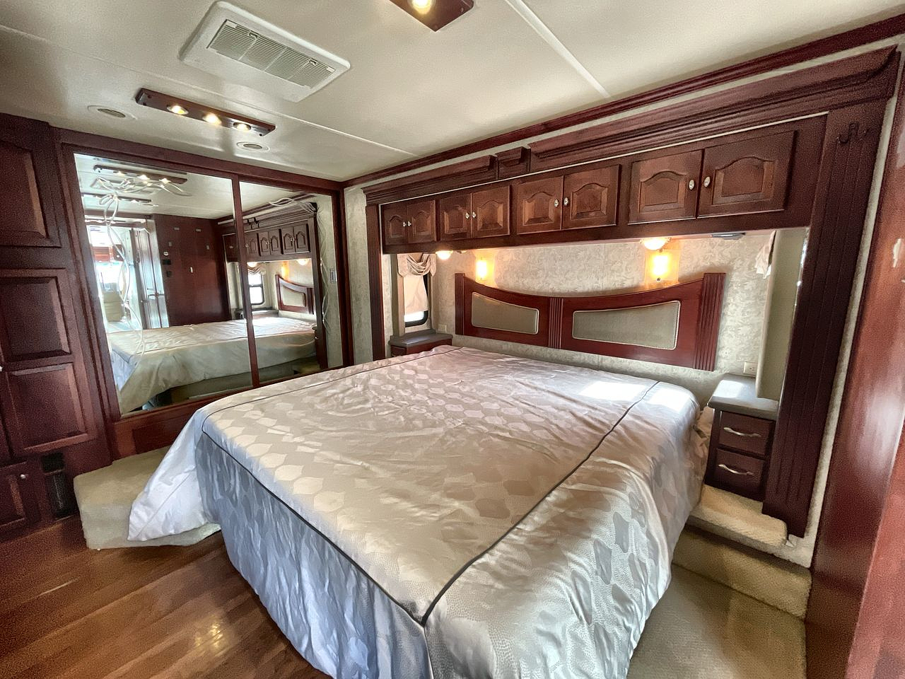 2006 TIFFIN ALLEGRO BUS 42QDP