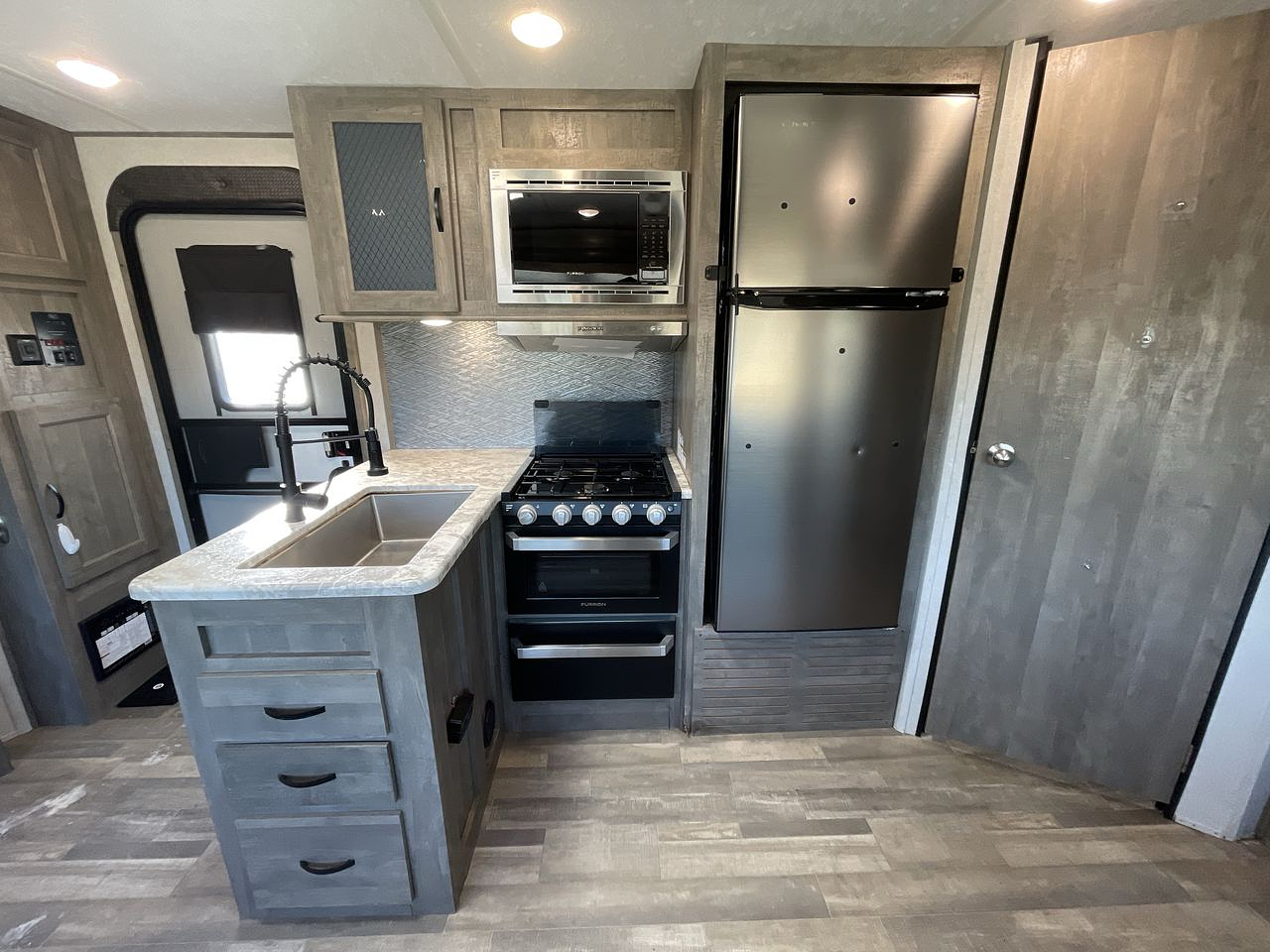 2020 FOREST RIVER VIBE 32BH