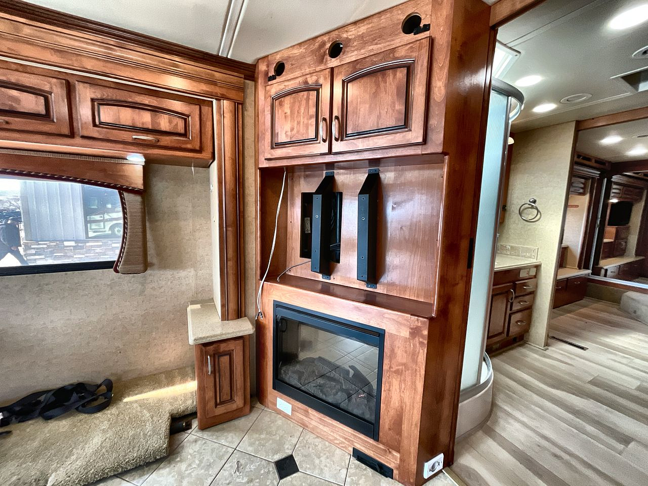 2011 HOLIDAY RAMBLER ENDEAVOR 43PDS