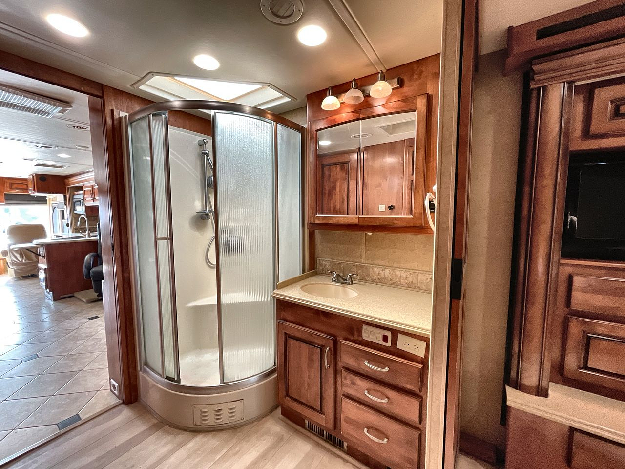2011 HOLIDAY RAMBLER ENDEAVOR 43PDS