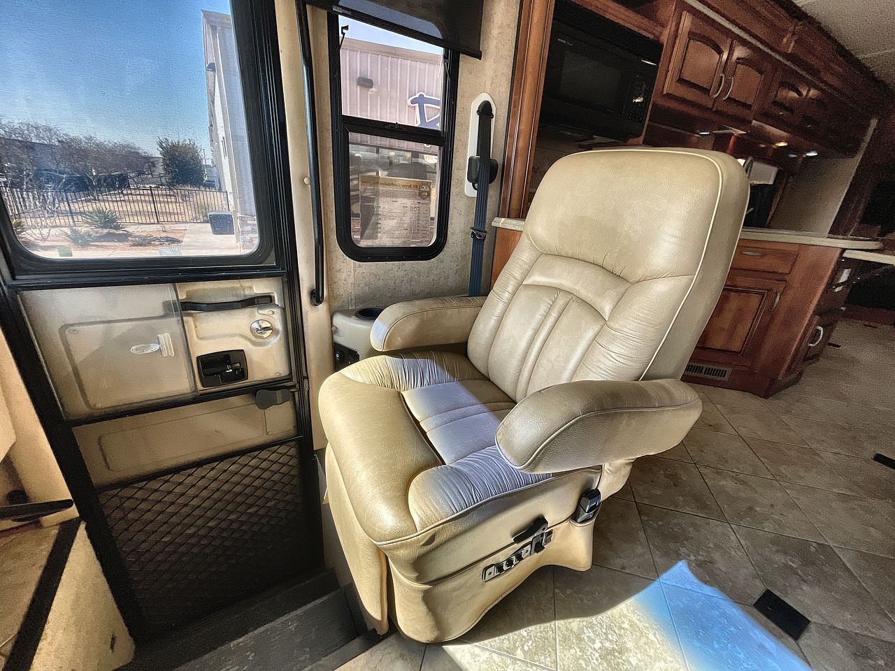 2011 HOLIDAY RAMBLER ENDEAVOR 43PDS