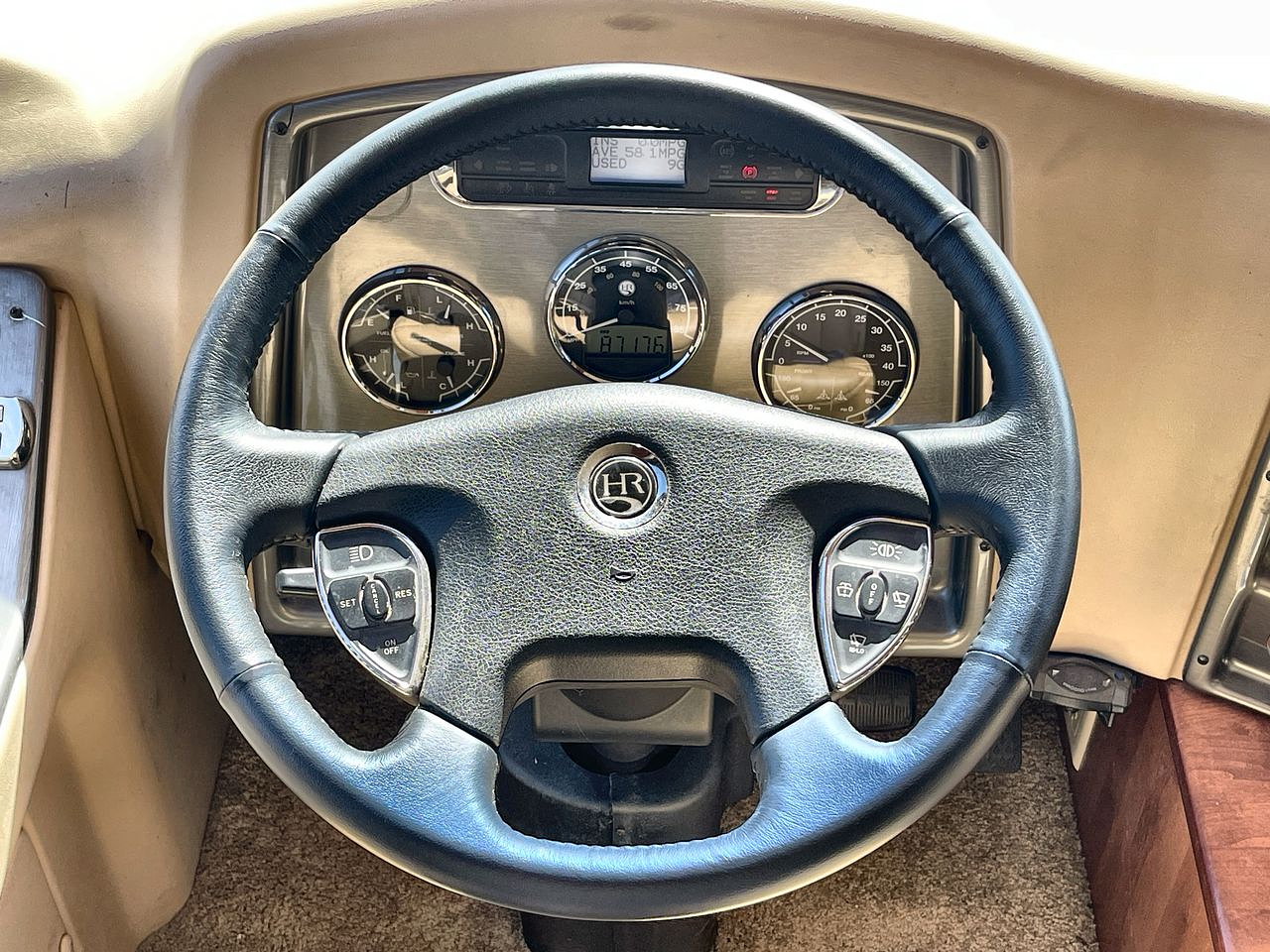 2011 HOLIDAY RAMBLER ENDEAVOR 43PDS