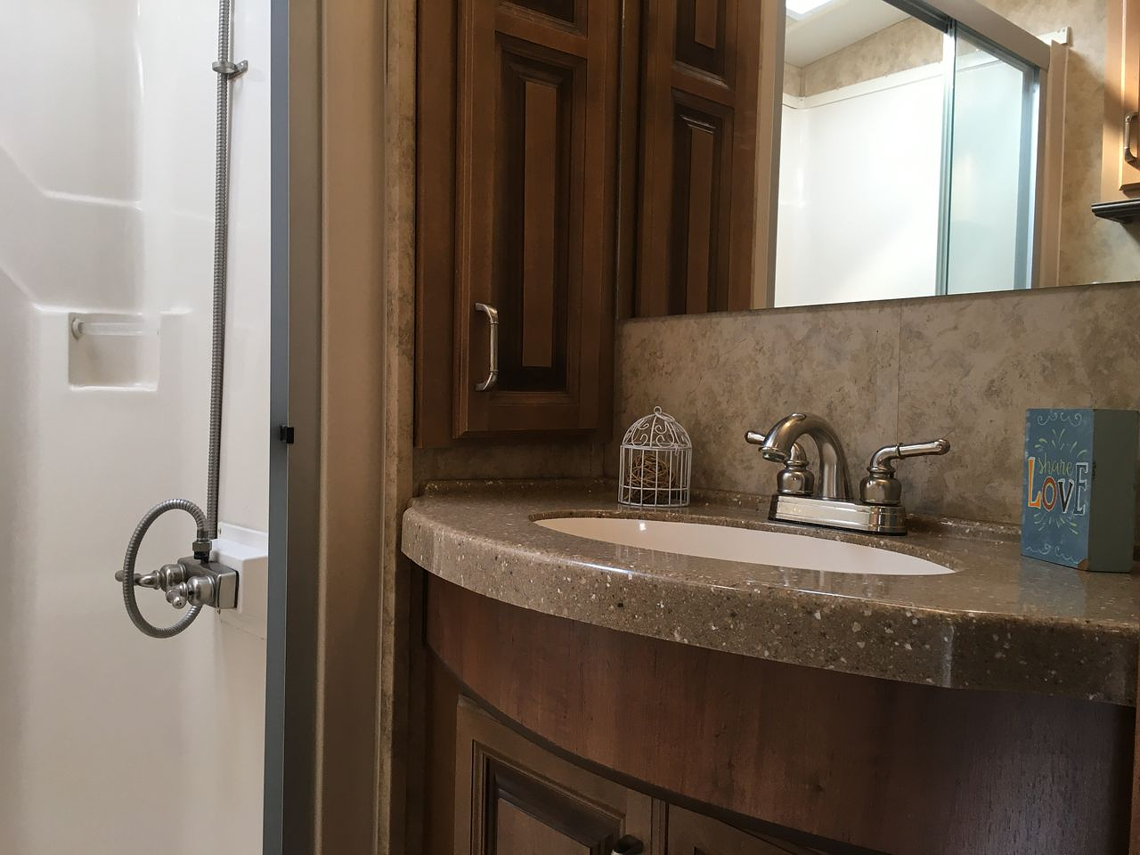 2015 FOREST RIVER CEDAR CREEK 38RD